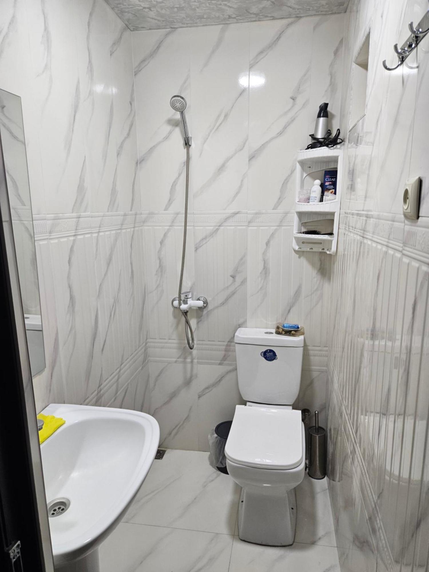 Galstyans Hotels Zvartnots Airport P'arak'ar Экстерьер фото